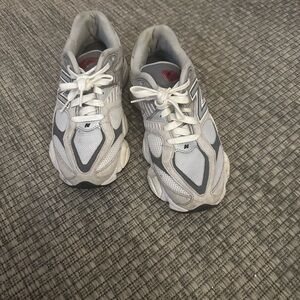New Balance 9060 Rain Cloud Gray Sneakers Size:
US W 7 / M 5.5